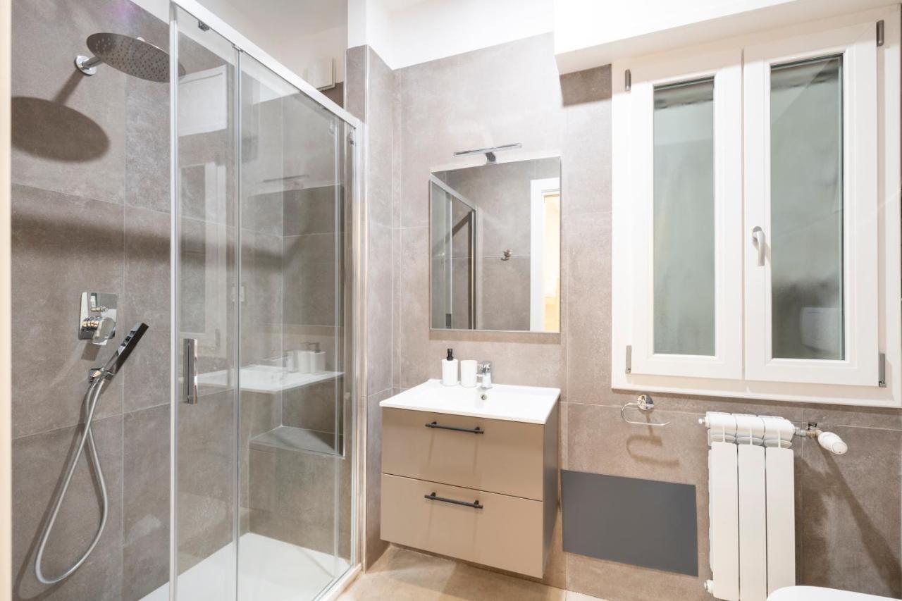 Easystayrome 10 Pax 3 Baths 1 Min From Metro Buitenkant foto