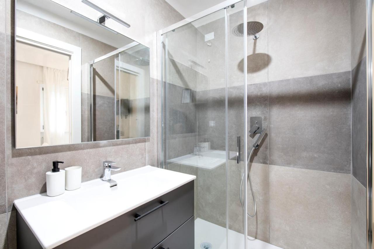 Easystayrome 10 Pax 3 Baths 1 Min From Metro Buitenkant foto